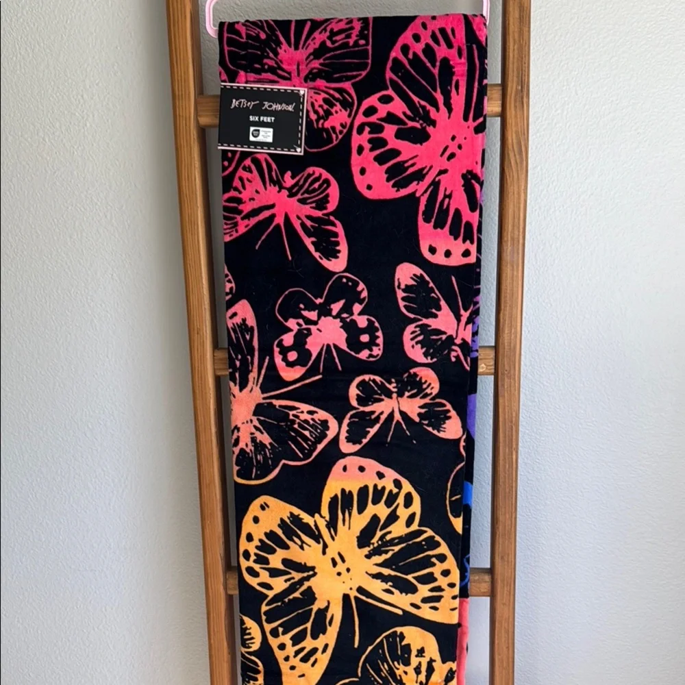Betsey Johnson Pink and Blue Butterfly Towel - Picture 5 of 7